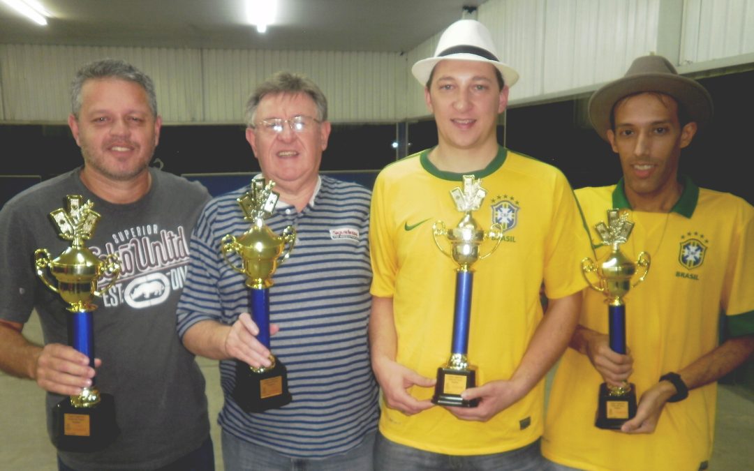 Marcel e Wilson são os campeões do truco em duplas do 1.º semestre