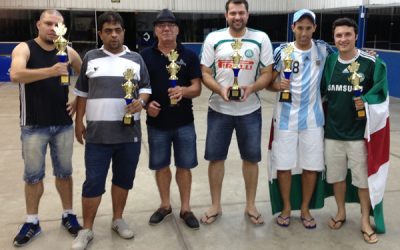 Invictos, Leonei, Marcel e Saulo conquistam o truco em equipe de três