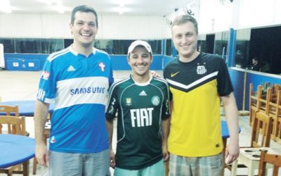 Truco em equipe de três em sua 3.ª etapa