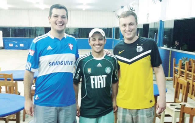 Truco em equipe de três em sua 3.ª etapa