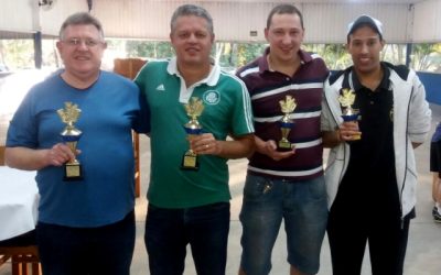 Antônio e Fábio vencem a primeira etapa do truco em duplas