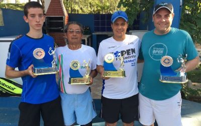 Torneio interno de tênis masculino