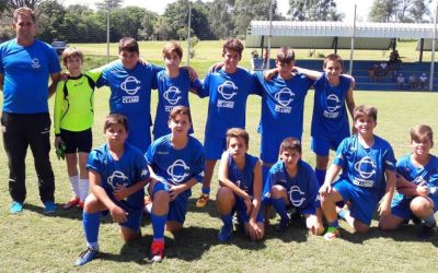 Futebol da Escola de Esportes jogou com o Leãozinho