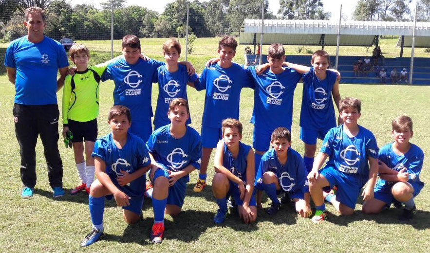 Futebol da Escola de Esportes jogou com o Leãozinho