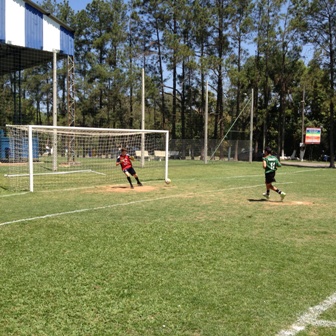 Futebol da Escola de Esportes recebe o Leãozinho