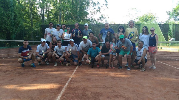 Torneios internos de raquetinha