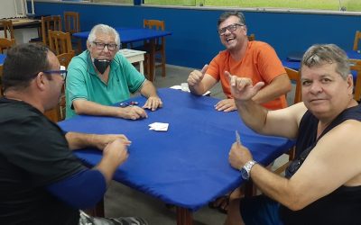 Torneio interno de truco, em duplas