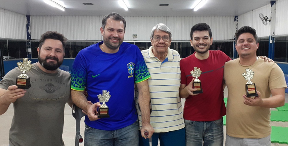 Torneio interno de truco, em duplas